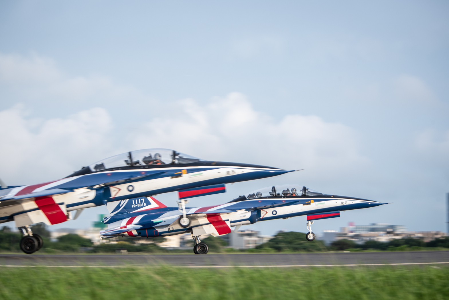 圖為由漢翔航空研製的「勇鷹」高級教練機，已逐步取代AT-3教練機。圖／取自中華國空軍 臉書