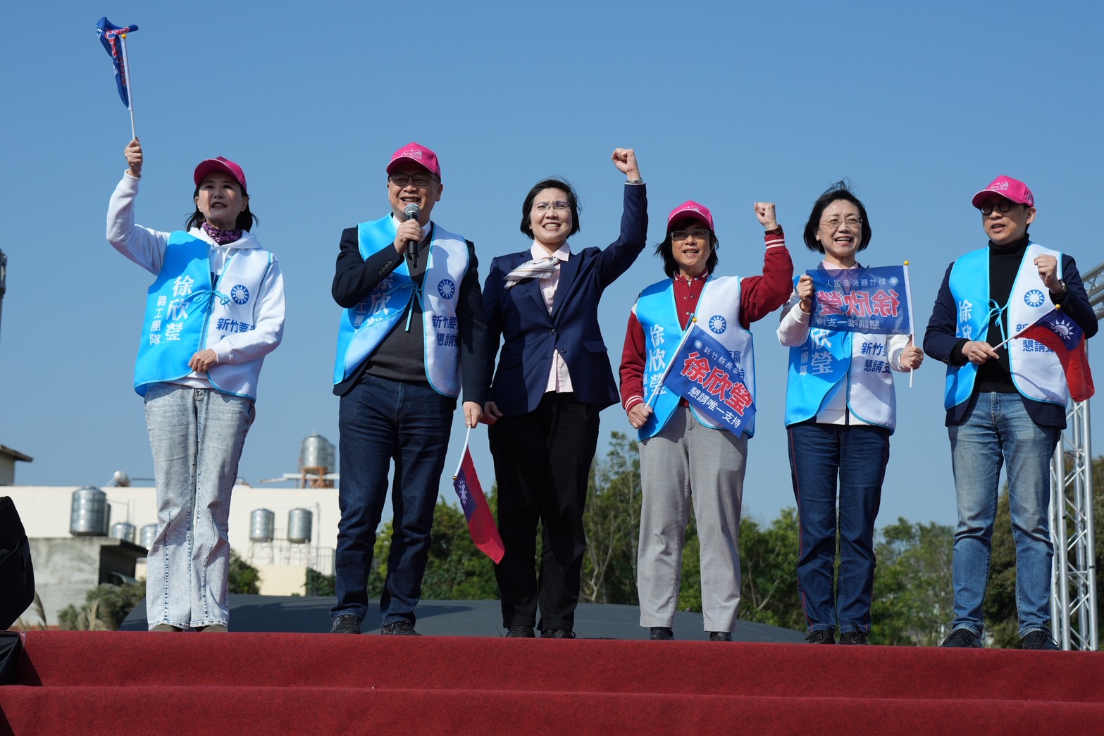  【有片】徐欣瑩新竹辦誓師大會　羅智強秀客語力挺：新竹一定贏