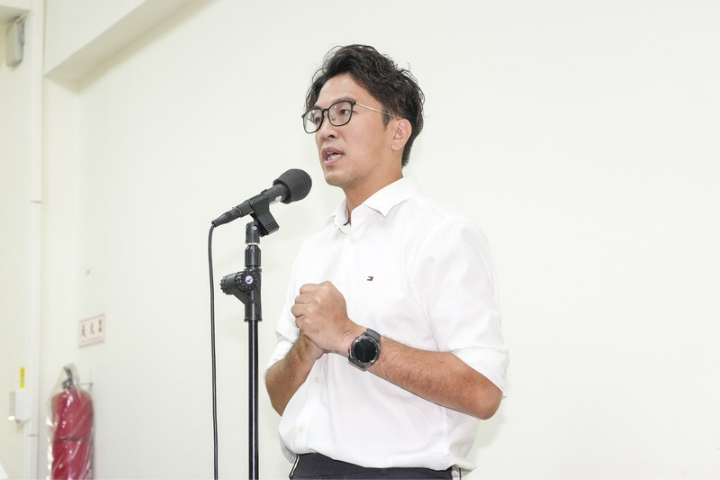 沈伯洋英文履歷用語遭質疑　方恩格：替代役自稱「士兵第一名」