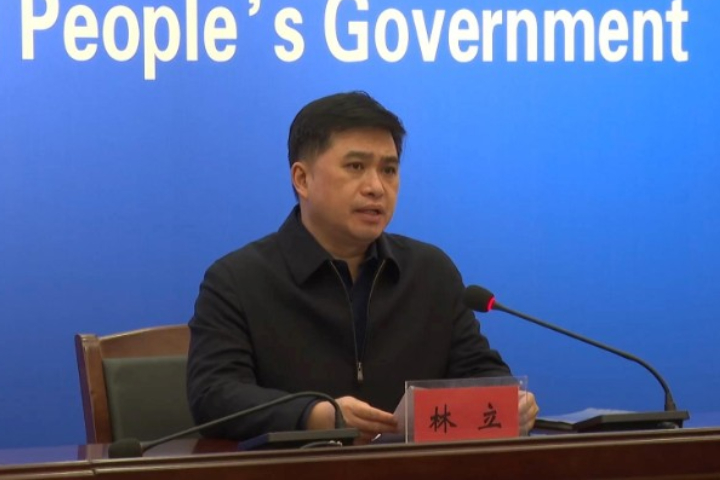 林立表示，工廠作業過程中，飽和水與蒸汽的球罐發生大爆炸。圖/取自央視