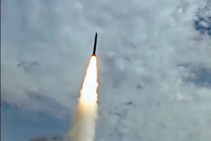 紅旗-2彈體沒有翼面，僅僅保留尾翼，可減少飛行的阻力以提高射程和速度。。圖/取自人民空軍網