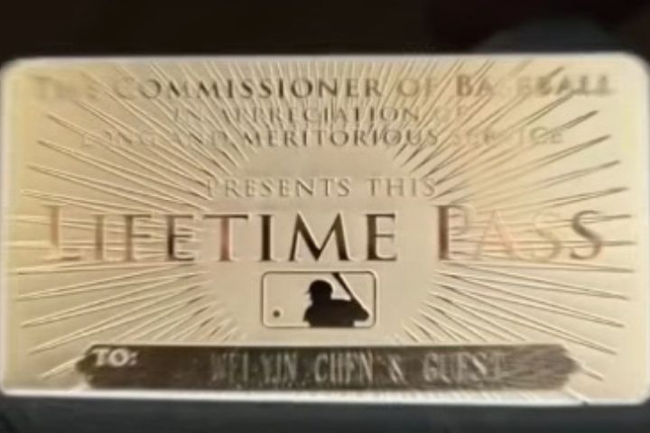 陳偉殷收到大聯盟「傳說卡」　加上王建民全台僅2張