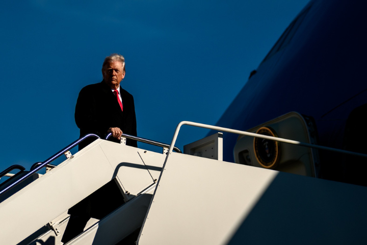 川普達沃斯行程換用全新凱迪拉克座車　空軍一號今夏可望迎新機