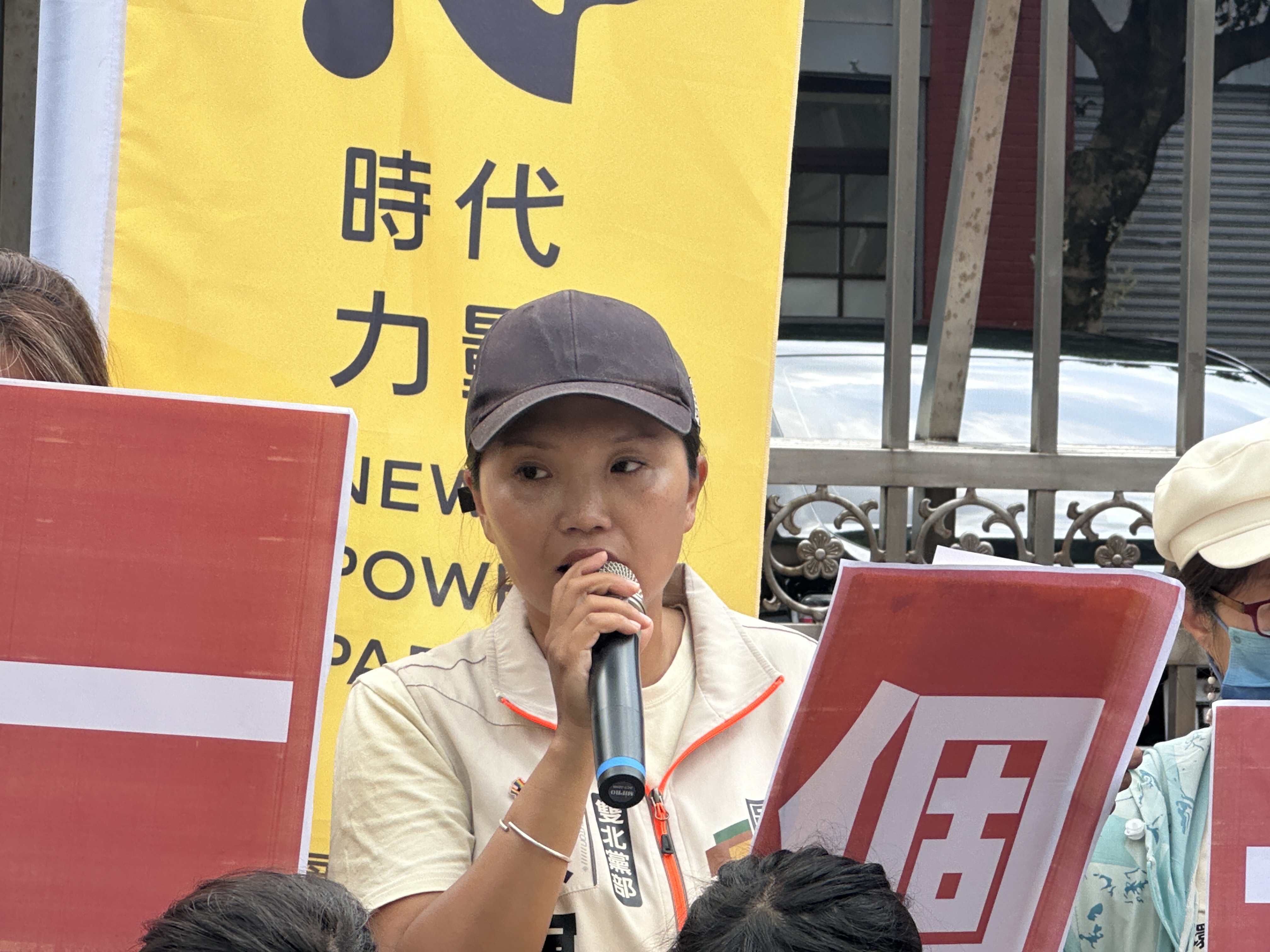 小民參政歐巴桑聯盟雙北黨部主任陳宛毓表示，《兒童托育服務法》是台灣首次以專法處理托育安全。圖/記者陳思豪攝
