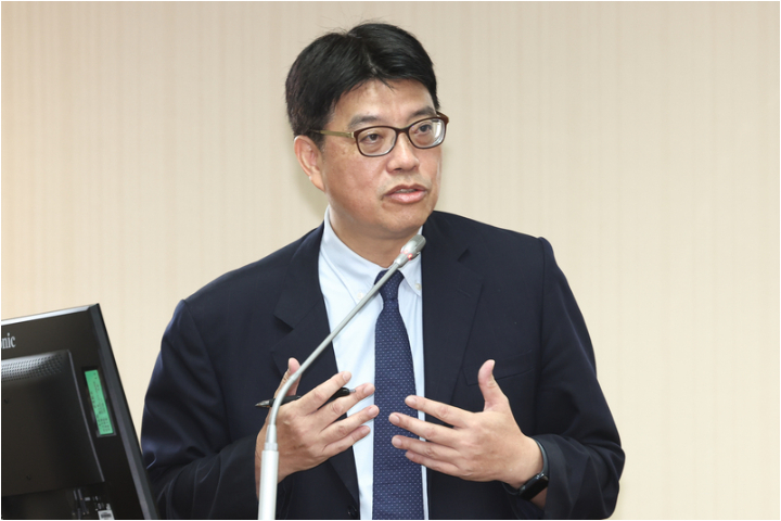陸委會主委邱垂正今天（21日）備詢時表示，政府會積極落實國安17項因應策略，不過中國願「對等交流」雙方就能對話。圖/中央社