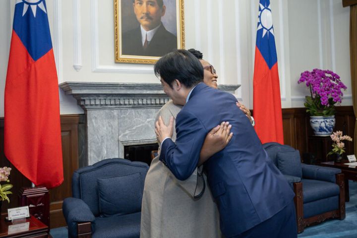 【梅花專論】在封閉與現實之間：台灣正走向哪一條路？