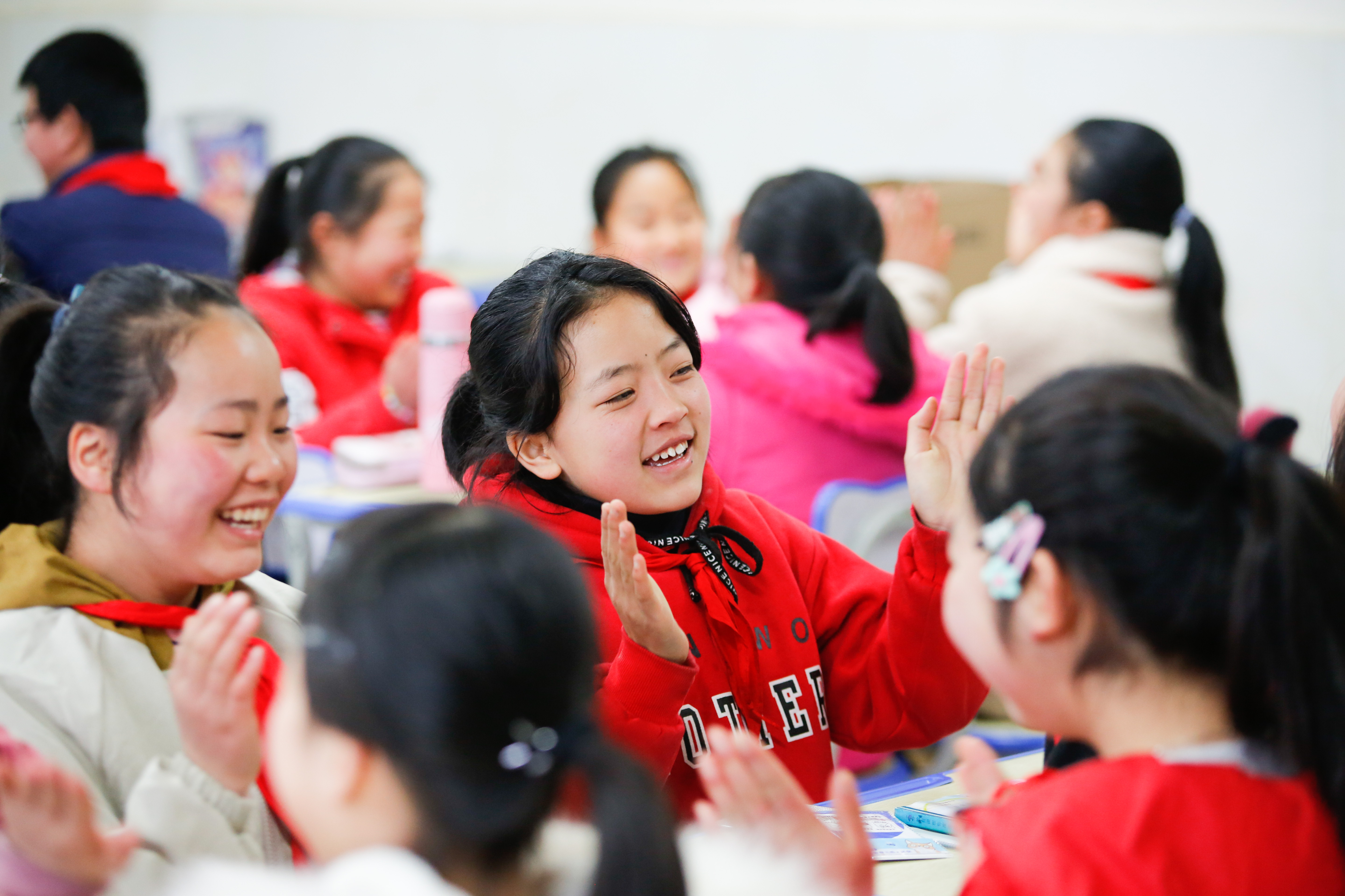 陸發布《兒少民事案件審理指引》：父母離婚、打賞主播、離異家庭等情況全都錄