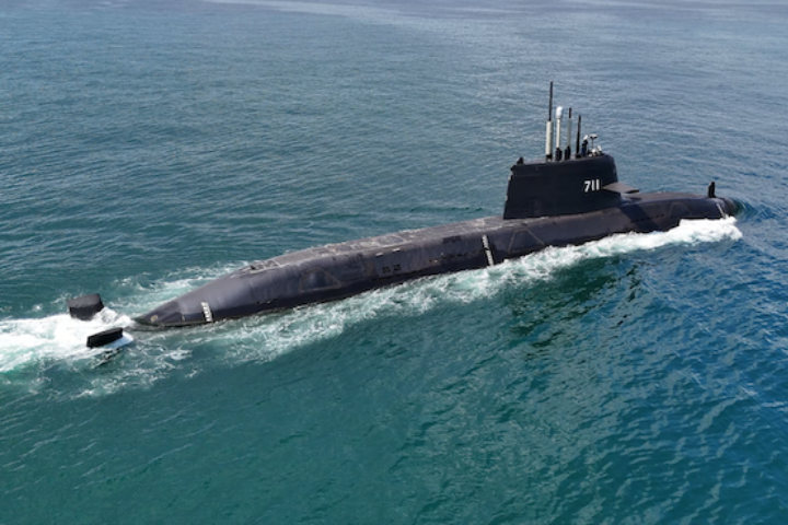 海鯤號11月交艦有挑戰　顧立雄：若延誤每日罰台船19萬元