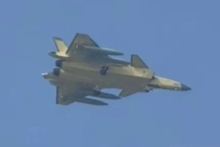 殲-20測試副油箱「野獸掛彈模式」　遠程截擊與體系作戰力成焦點