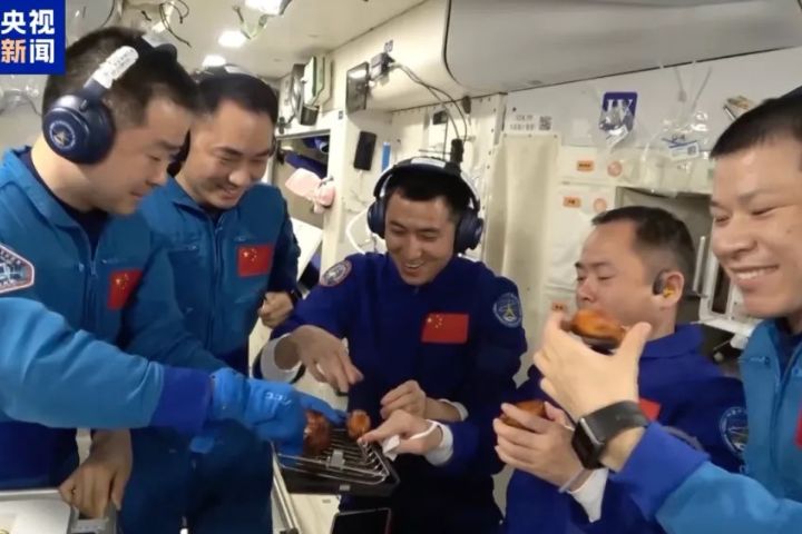 陸太空人上演「烤肉派對」　神舟20號延返但安全可控