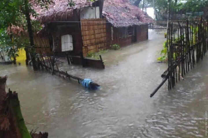 颱風艾維尼直撲菲律賓，帶來多地災情。圖/取自ABS-CBN《推特》