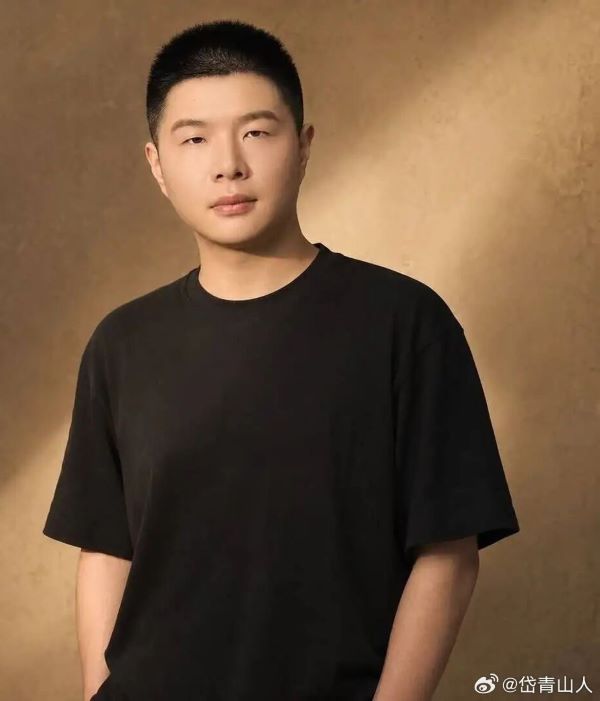 《過來人》的創作者,是來自武漢的「90後」影像工作者王琨喆,網路創作名稱為「喆FILM」。圖/取自岱青山人微博