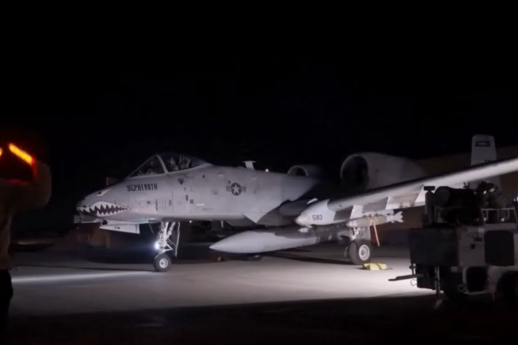 美國大規模空襲敘利亞IS據點報復2美軍遭襲身亡