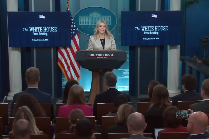 白宮推出「媒體偏見追蹤器」新頁面　公開點名羞辱媒體、記者