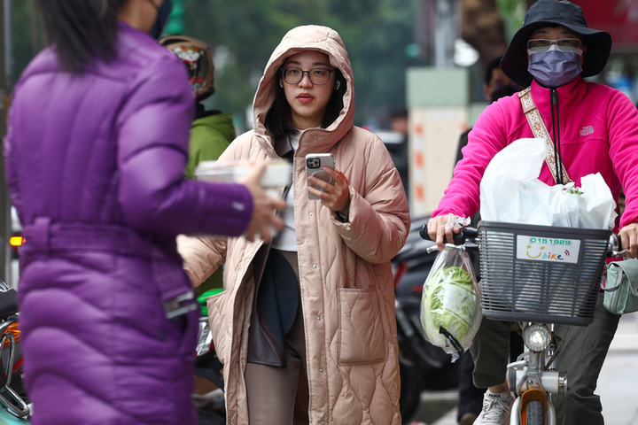 強烈大陸冷氣團報到越晚越冷　明晨竹苗體感溫度下探4度