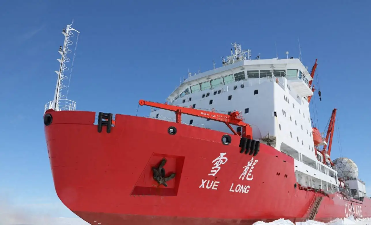 圖為大陸在北極執行科學任務的「雪龍號」北極科研船,目前在北極執行任務的已有數艘。圖/取自搜狐