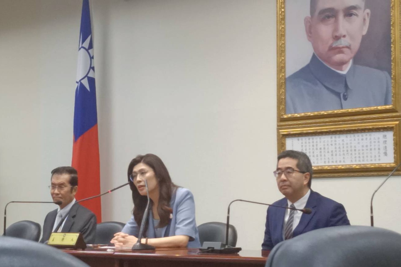 美媒質疑鄭麗文「先陸後美」　鄭麗文：不需二擇一才能成就兩岸和平