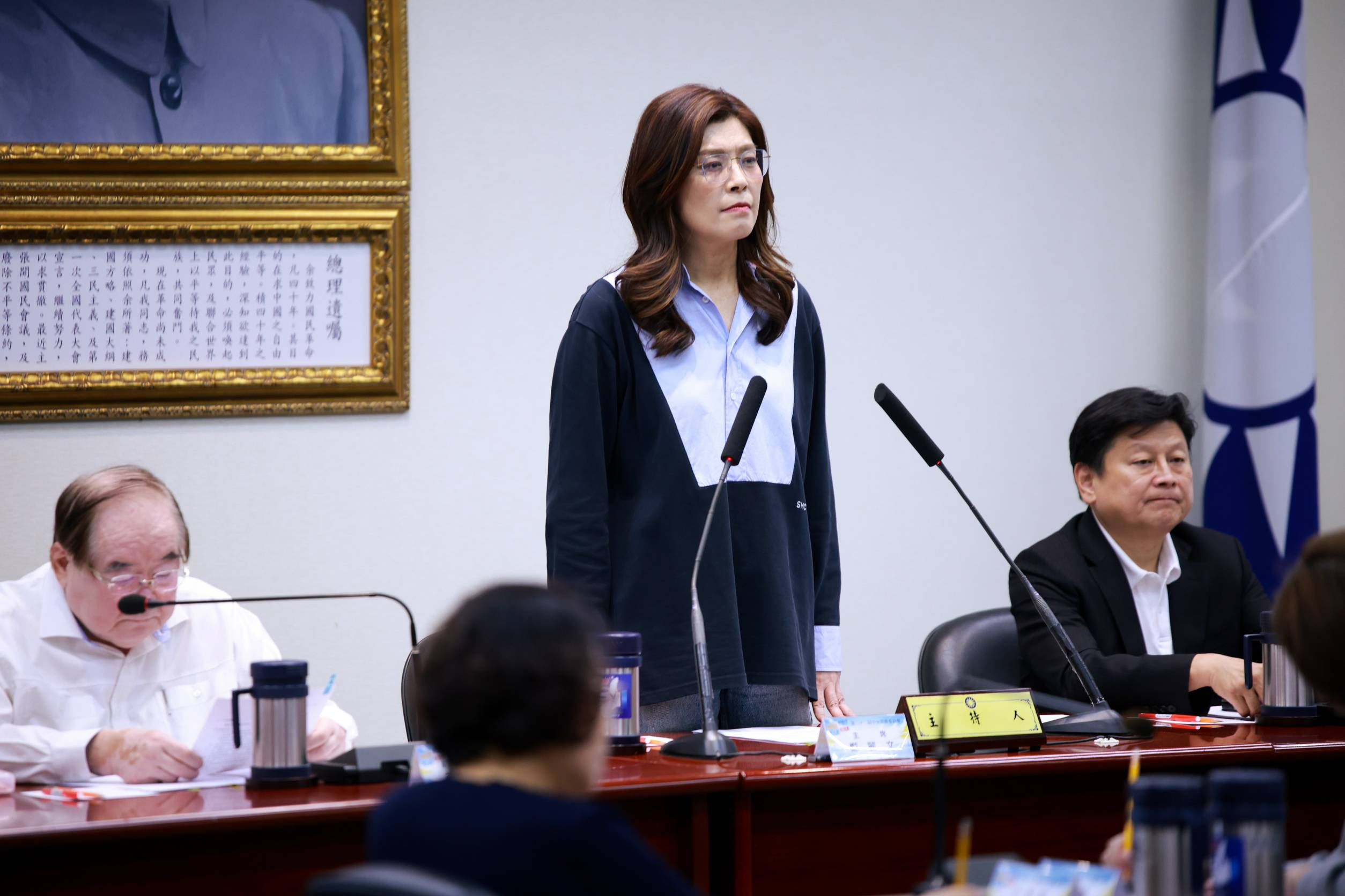 鄭麗文恢復「黃復興」並升格為委員會　