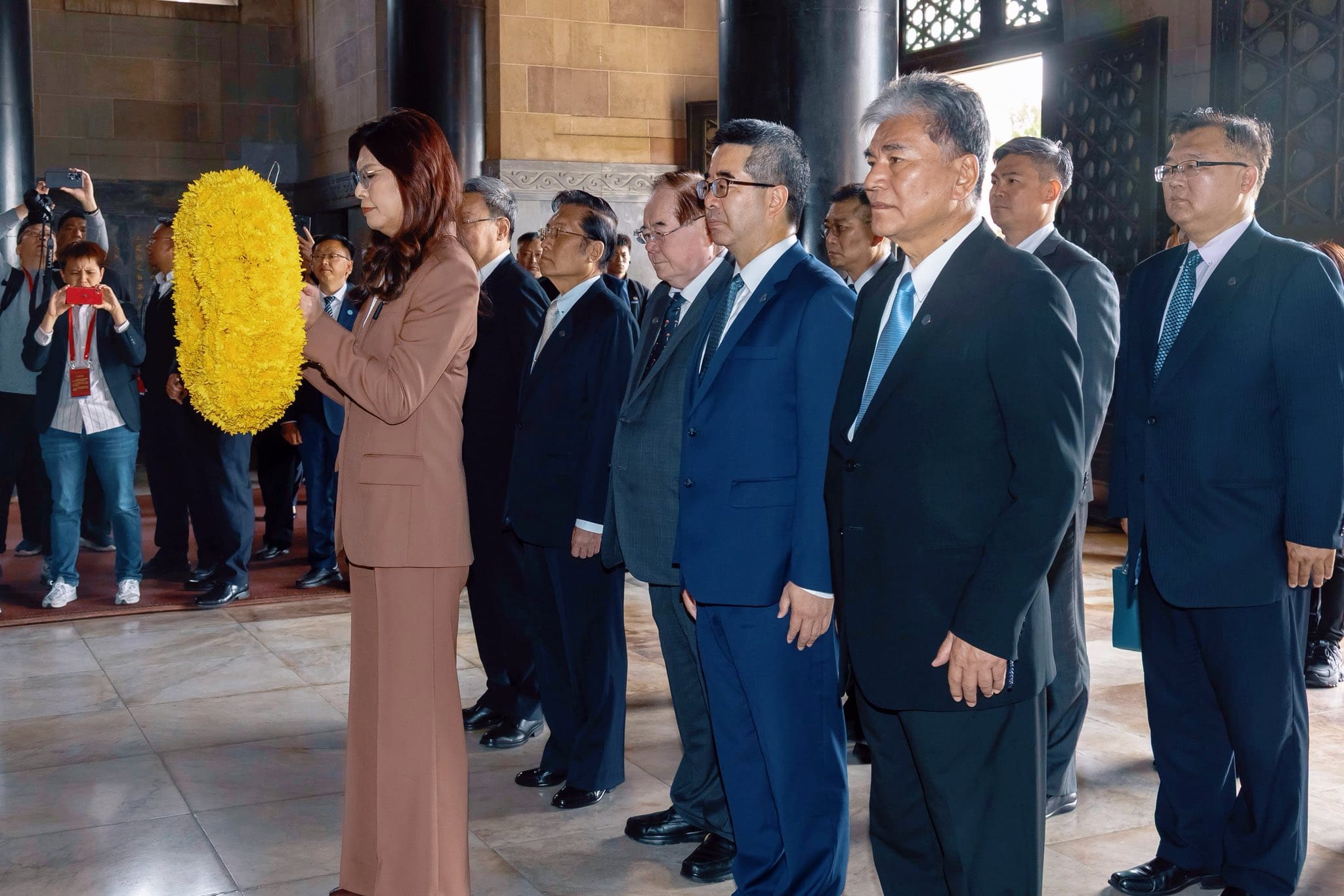 【梅花評論】歷史迴聲與共同體想像：鄭主席中山陵祭文的政治修辭與時代意義