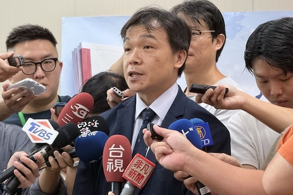 大陸新規明上路！陸委會示警5類人恐「進得去、出不來」　高科技人才、台商首當其衝