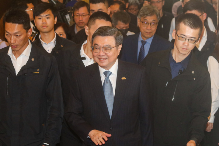 不副署掀憲政風暴　最新民調揭民意拉鋸：反對42.8%略高於支持