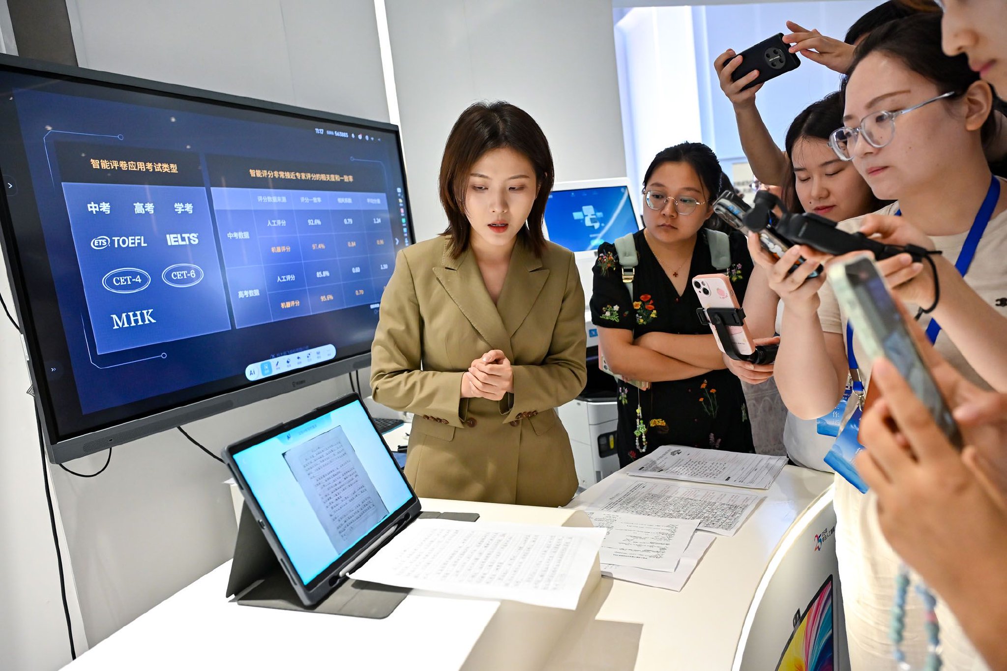 陸校要求論文寫作規範：禁用AI形成核心觀點