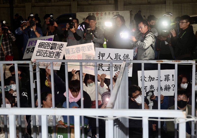 柯文哲臉書時隔4月後再更新 批濫權起訴、政治追殺