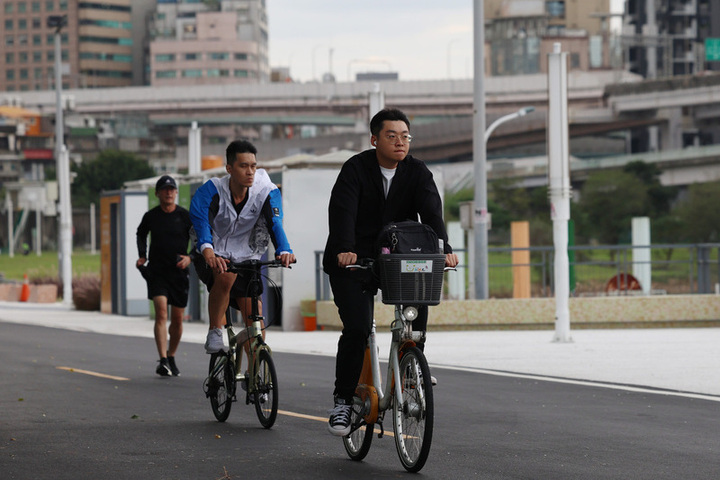 東北季風影響天氣較涼　周末回暖下周再迎東北季風