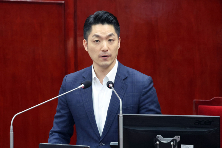 台北市長蔣萬安今天（26日）受訪時直批，總統賴清德正在進行思想清洗大演講，是在大開民主倒車。圖/中央社