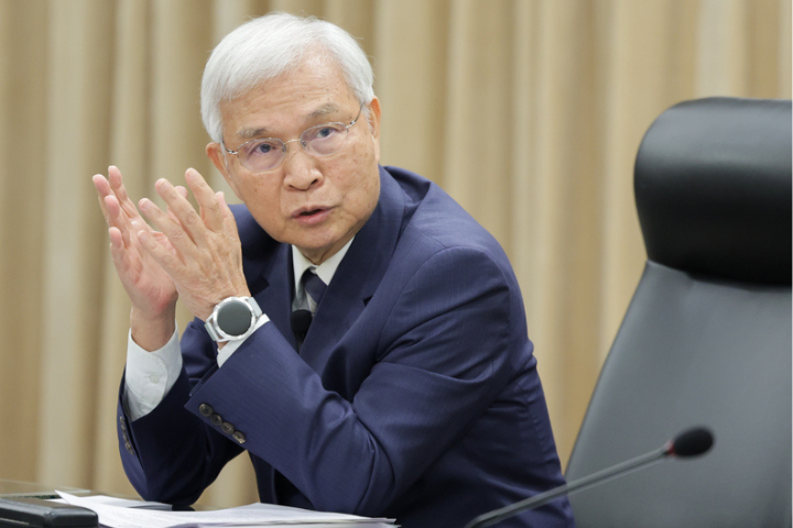 直言「房地產非經濟火車頭」財經專家讚央行獨立性：楊金龍堪比東方鮑爾