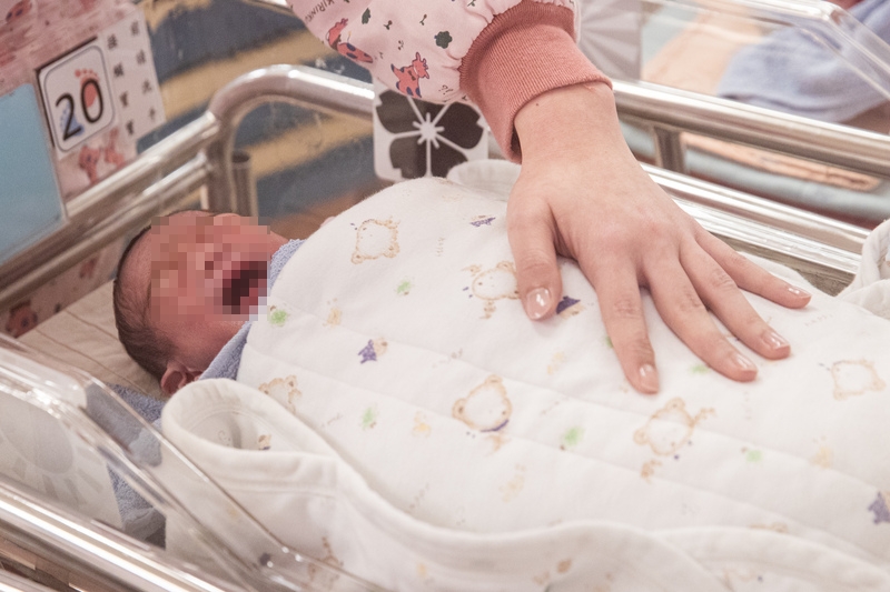 未足月嬰兒被強灌奶 北市衛生局開鍘知名產後之家