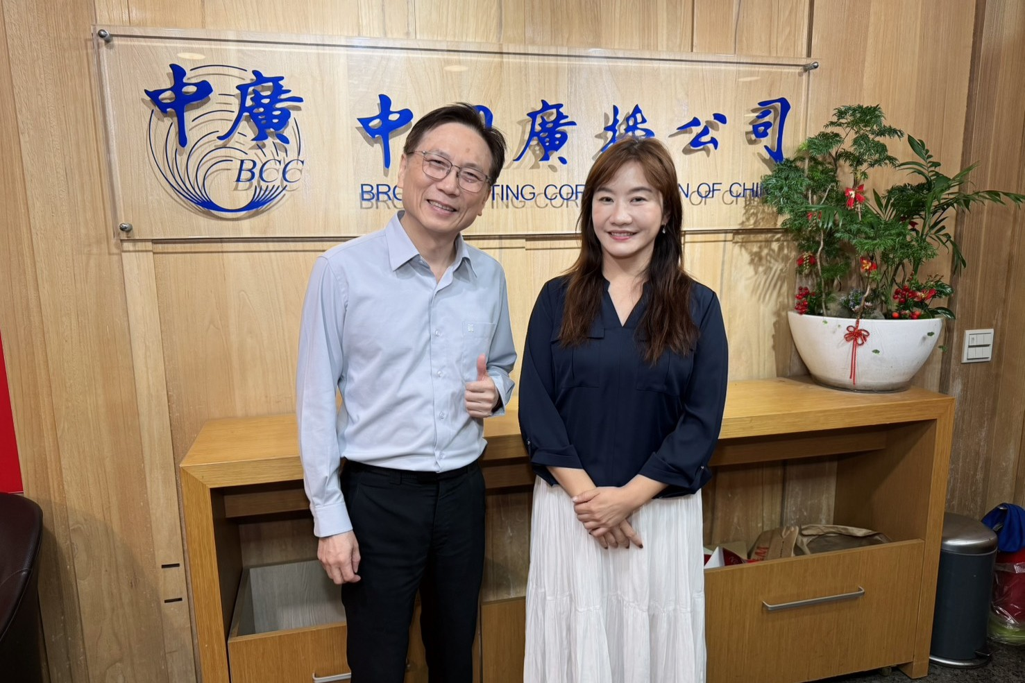 沈伯洋直播自曝高中滿嘴髒話　詹江村質疑：沈伯洋行、佀廣洋不行？