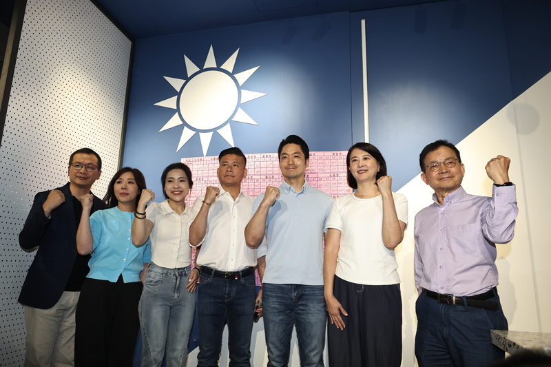 《鏡新聞》高雄市長民調結果太離譜　徐巧芯拿大罷免數據說話