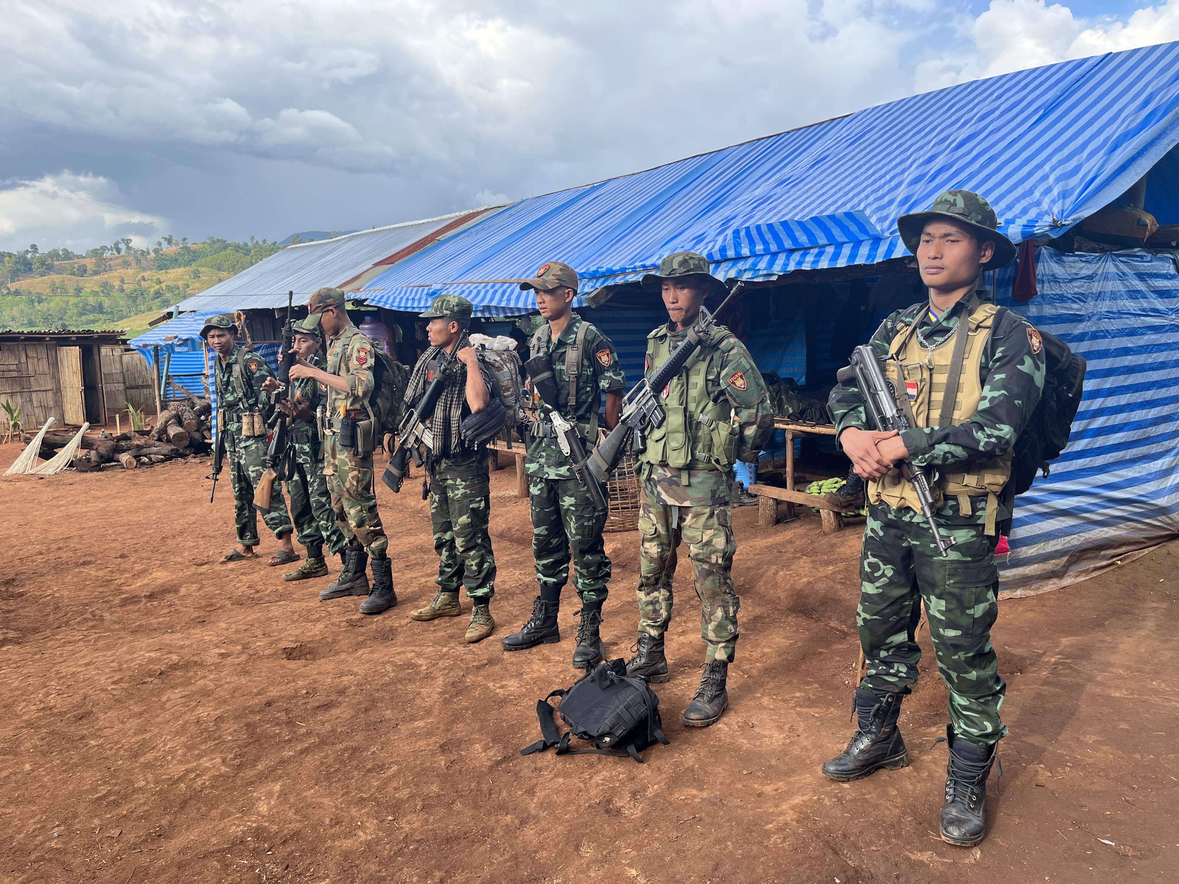 《獨立特派員》團隊深入緬甸，揭露反抗軍成員在政變前有著各自的人生。圖/公視提供
