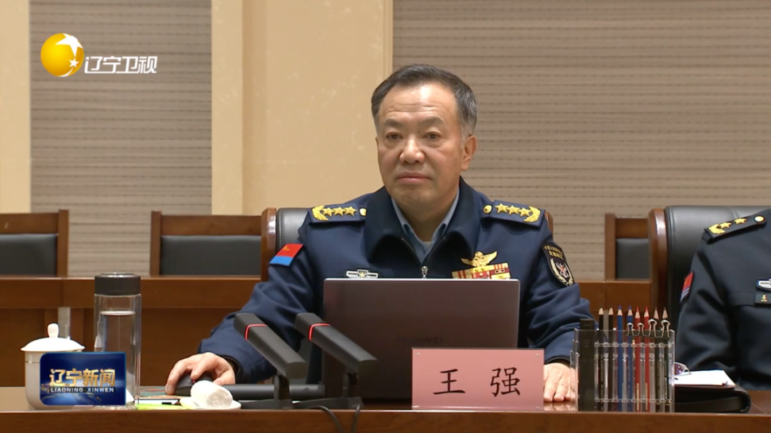 原中部戰區司令王強去年原依慣例是九三閱兵總指揮，但最後上場的中部戰區原副司令韓勝延。不到半年，王強就消失了，韓勝延掌中部戰區。圖／取自政知見