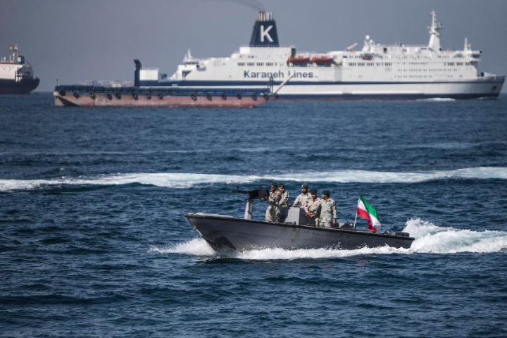 【伊朗危機】革命衛隊宣布荷姆茲海峽關閉　威脅讓通行船隻付之一炬