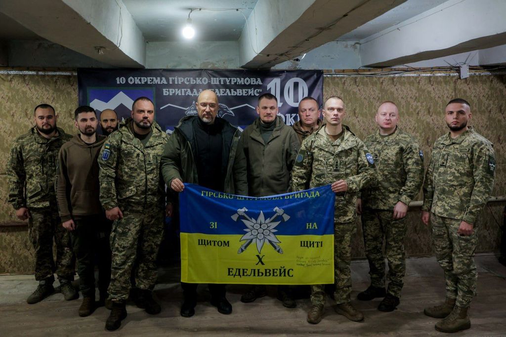 【梅花名家】爭取戰略勝利    俄軍狂攻紅軍城