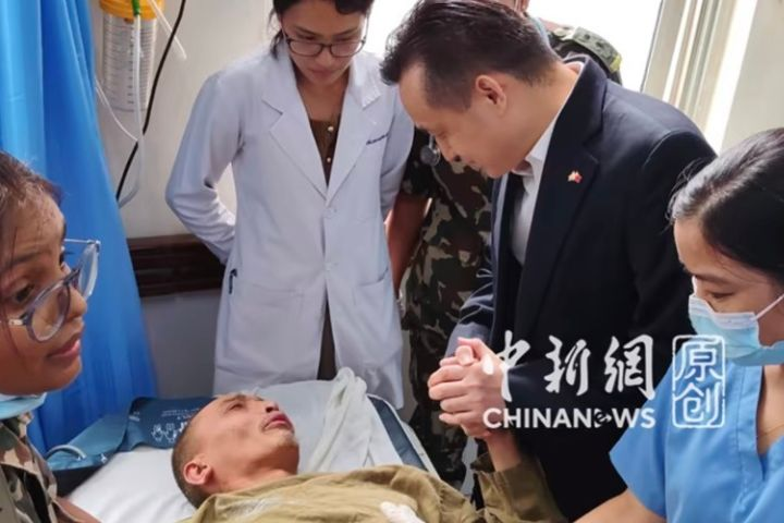 【藏南洪災】獲救河南工人：「看到燈光拚命喊」　看到救援人員仍不敢相信
