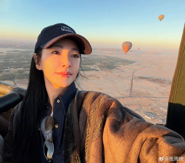  向來以「敢愛敢言」形象示人的張雨綺，面對此次爭議，至今未正面回應。圖/取自張雨綺微博