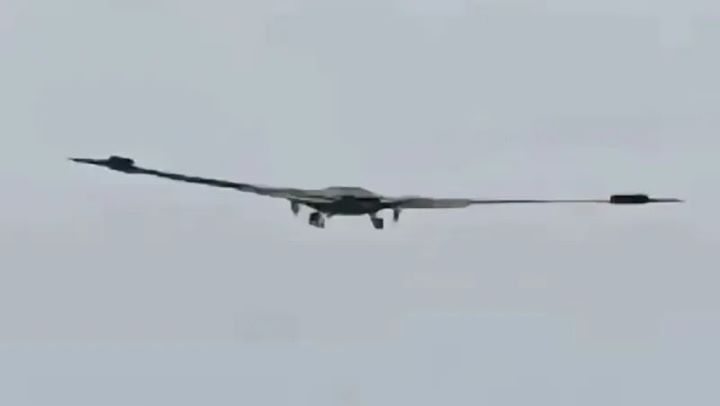 「WZ-X」機翼內側具有較大的弦長，向外延伸後逐漸轉變為更狹窄的翼段。圖/取自零度Military公眾號