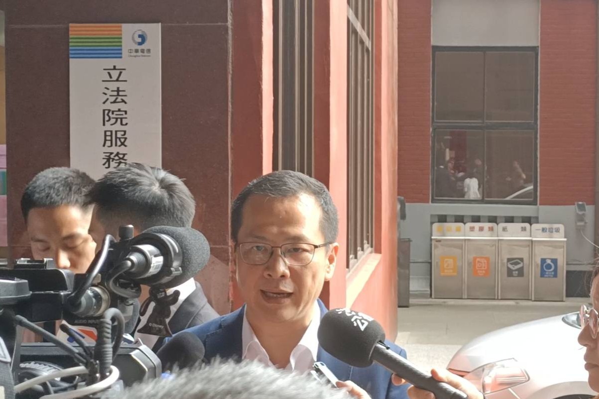 羅智強當面批黃暐瀚「已經變了」:是不是綠暐瀚讓大家評價