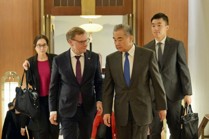 陸方亮紅線！王毅會見德外長：台灣被「七重鎖定」　是中國核心利益的核心