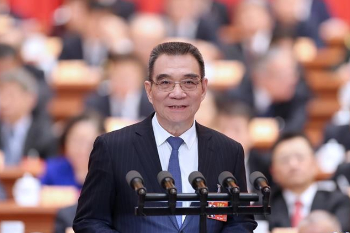 大陸經濟學家林毅夫指出，美國AI在5年內恐迎來泡沫破滅，破壞性如2008年金融海嘯。圖/取自新華社