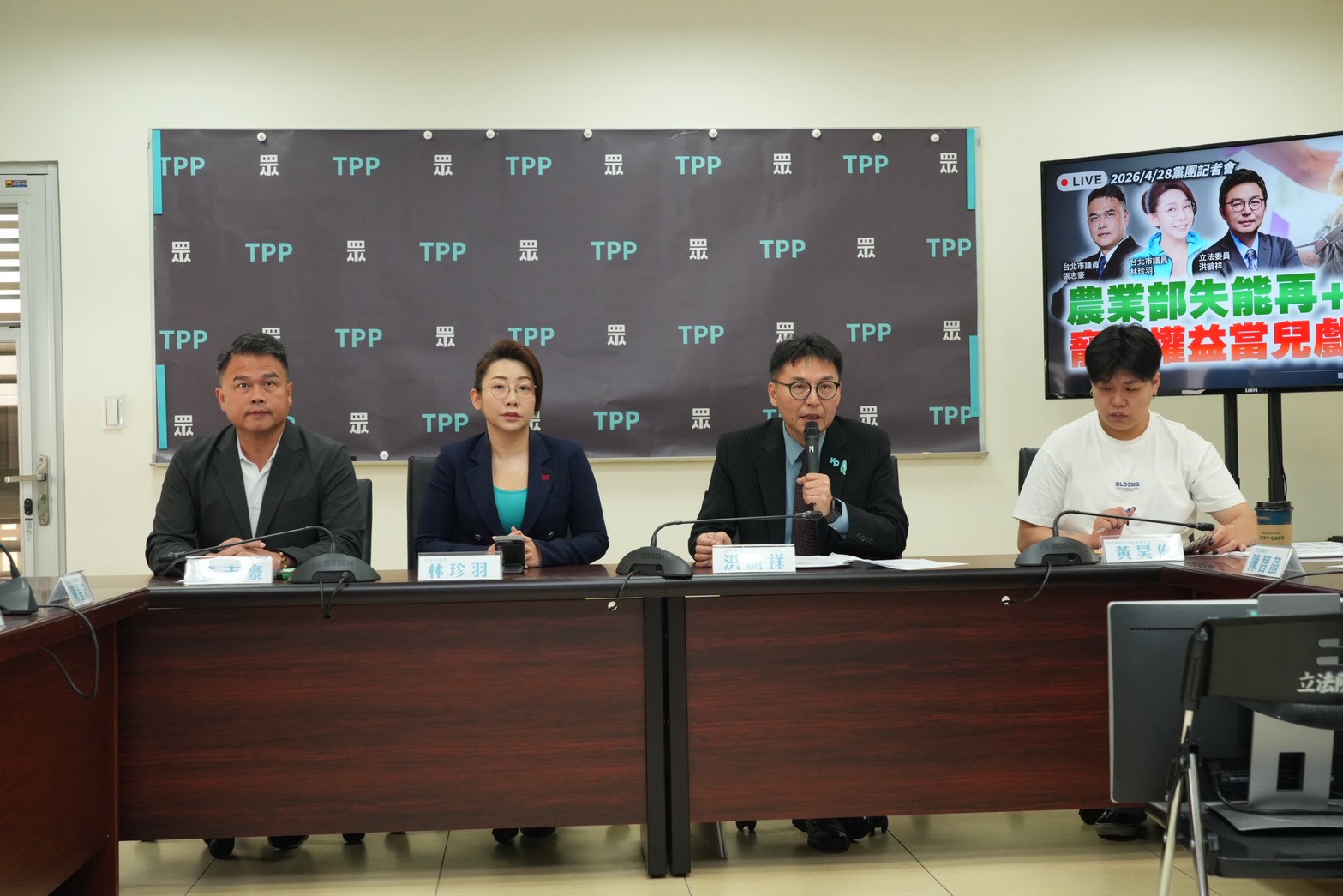 寵物美容定型化契約缺失多　白營：上路快1年「零銀行」願承保