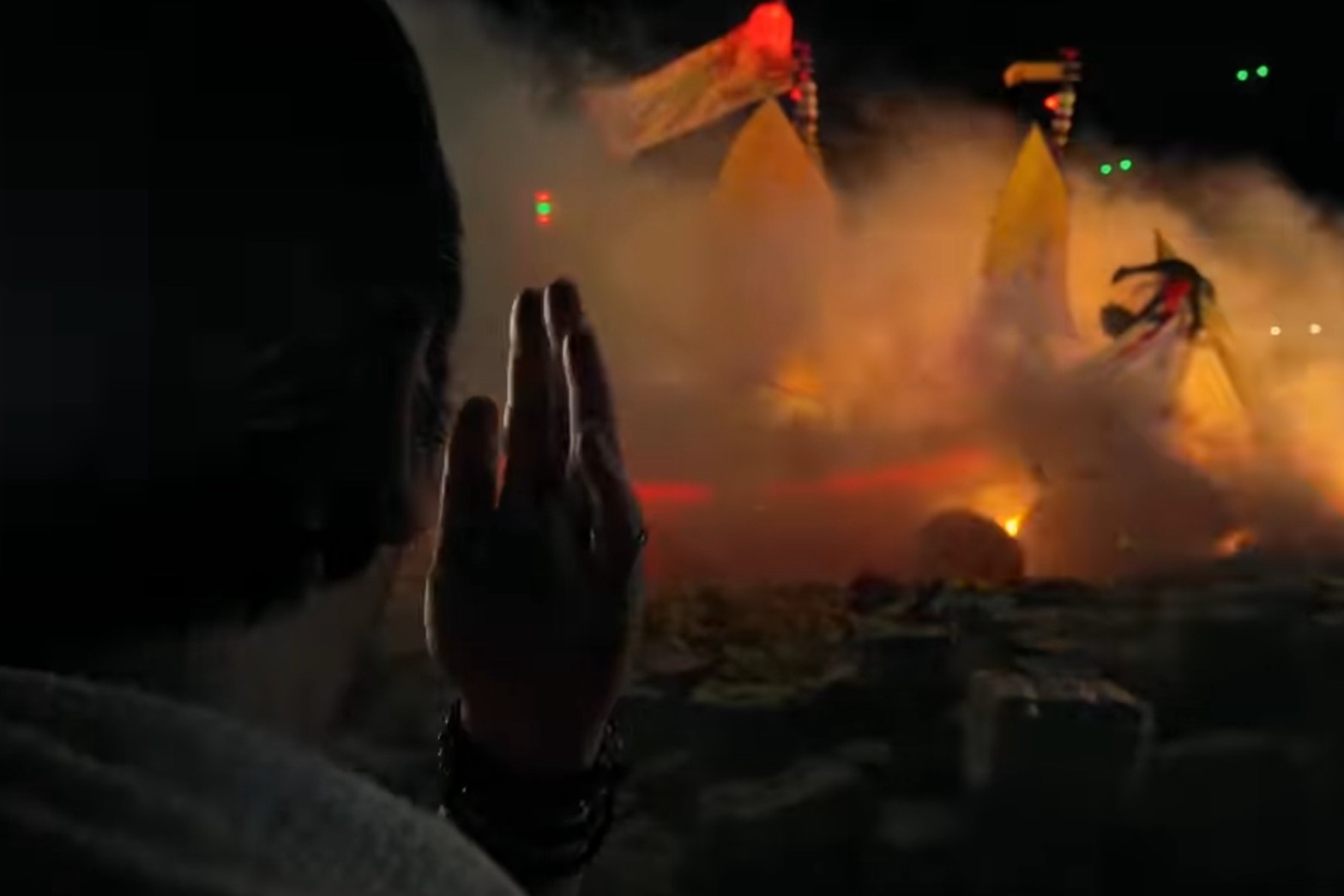 《零日攻擊》現蹤總統府光雕　網轟：就憑顧問是沈伯洋？