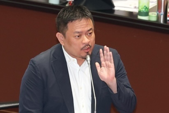 洪申翰擬赴上海為台選手加油！若成行將成賴政府首位赴陸政務官　陸喊「一中原則」