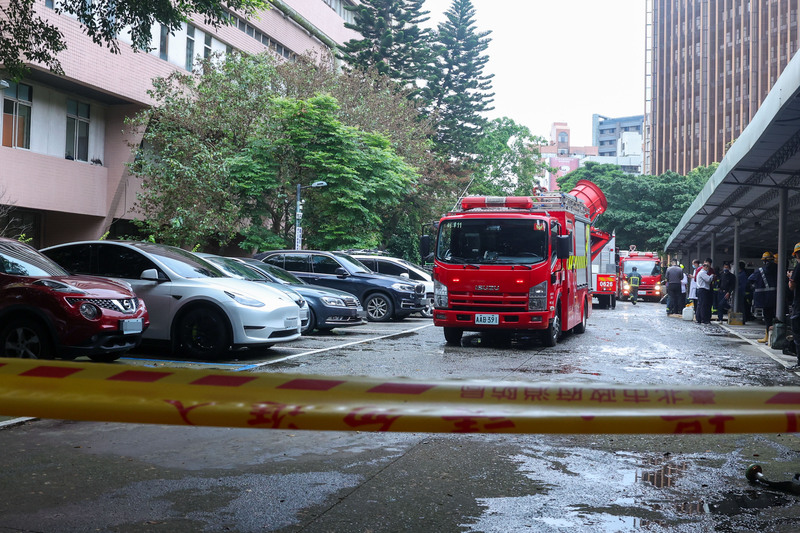 北市聯醫陽明院區傳出火警，消防單位及時到場撲滅火勢，未釀傷亡。圖/中央社