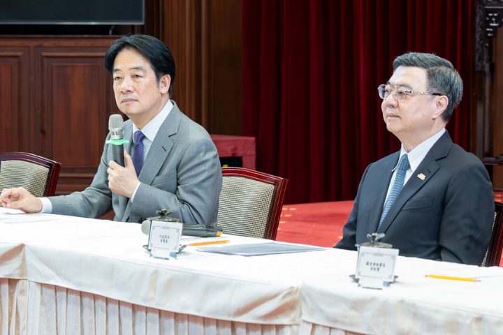 賴清德「大雨取消勘災」、卓榮泰稱「等交通好轉再去」 全網炸鍋了