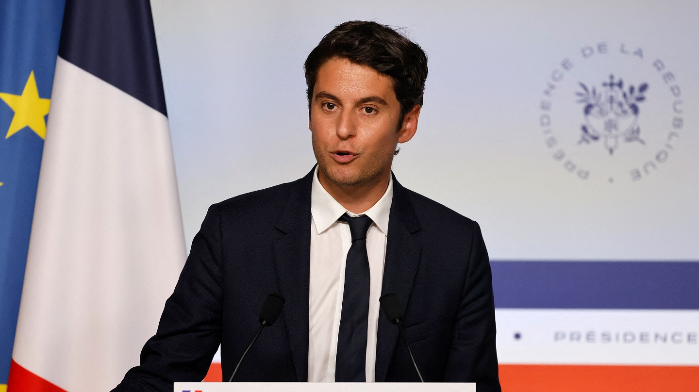 馬克宏改組內閣 34歲艾塔爾成法國史上最年輕總理