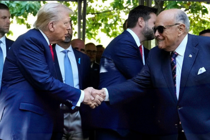 涉推翻2020年大選案　川普全面赦免朱利安尼等77名政治盟友